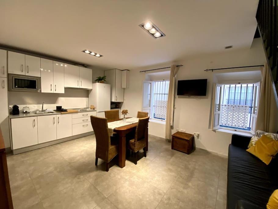 Apartament Moderno Duplex En La Tacita De Plata Kadyks Zewnętrze zdjęcie